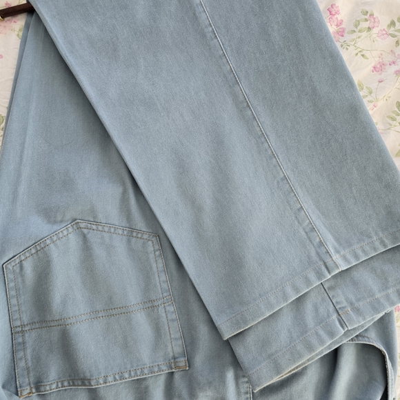 Light Blue Denim Jeans - Picture 4 of 5